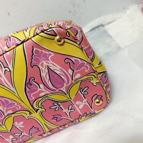 Authentic Prada RARE FAiRY Runway Edition
Saffiano Lux Stampata Gardeners Tote - Picture 8 of 12